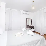 Apartment Celestia House *