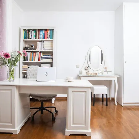 Celestia House Apartment *